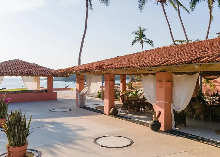 El Careyes Club & Residences